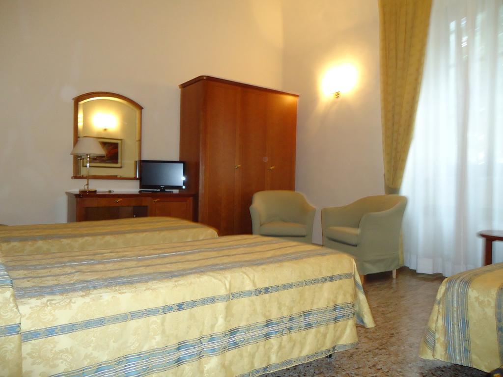Albergo Roma Casciana Terme Habitación foto