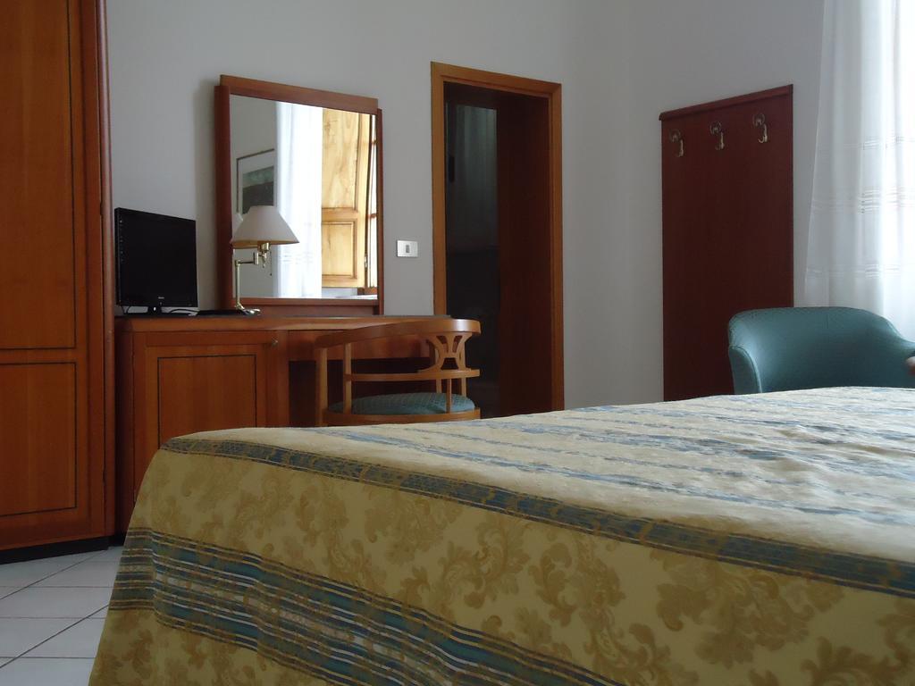 Albergo Roma Casciana Terme Habitación foto